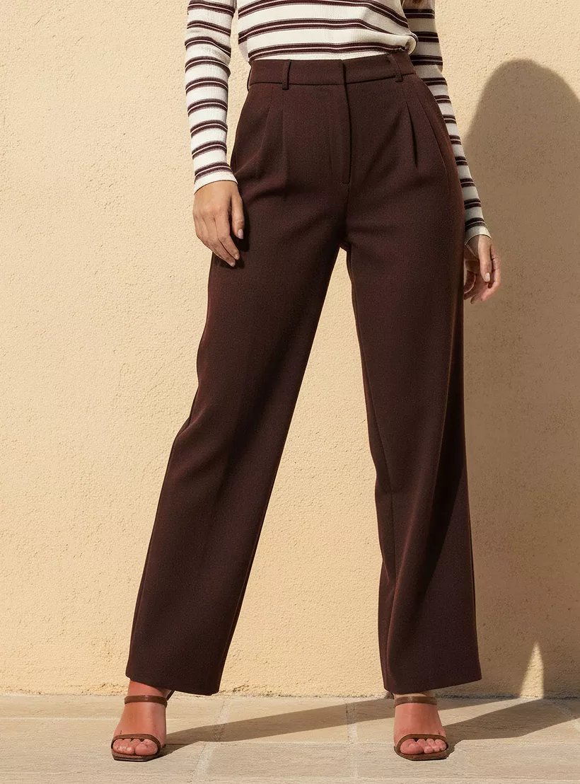 Regular fit trousers with pleats
