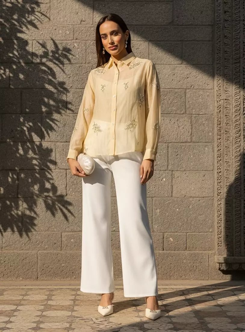 قميص مطرز بزهور